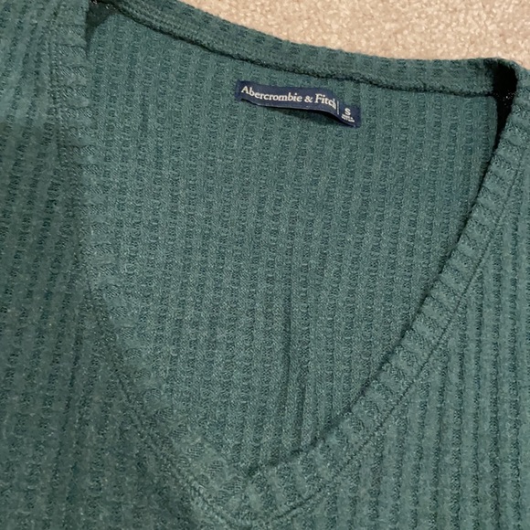 Green dolman sleeve v neck sweater a&f - Picture 2 of 5